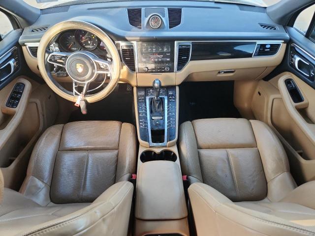 Porsche Macan Image 9