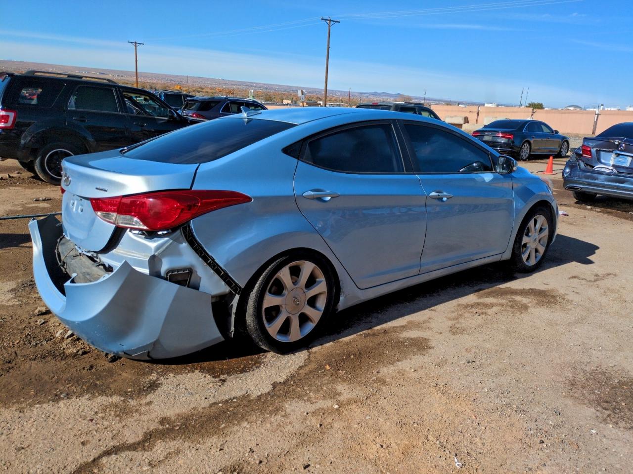 Hyundai ELANTRA Gls Image 3
