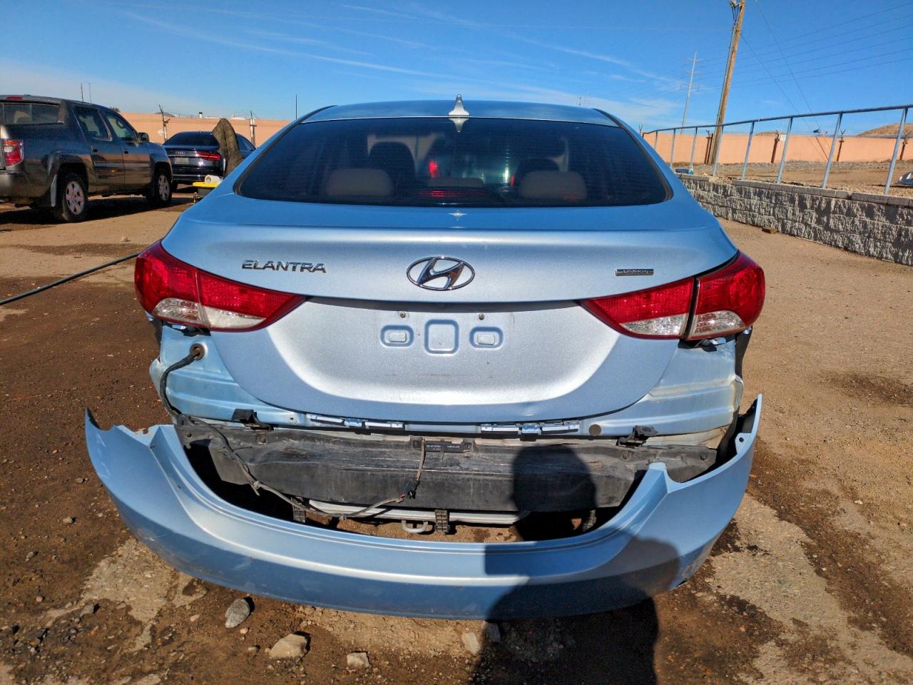 Hyundai ELANTRA Gls Image 4