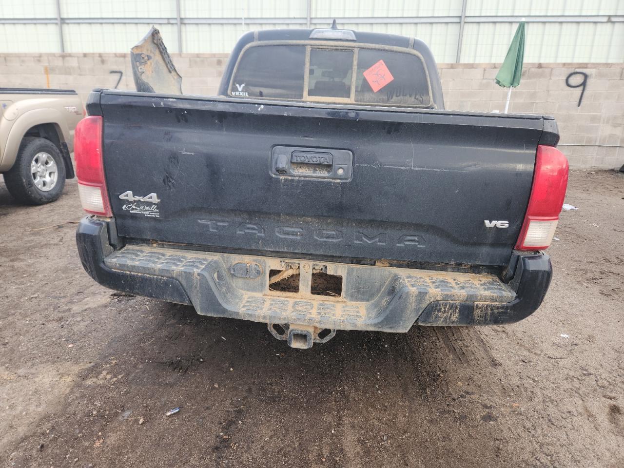 Toyota Tacoma Double Cab Image 12