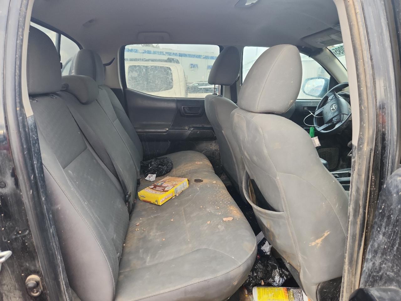 Toyota Tacoma Double Cab Image 7