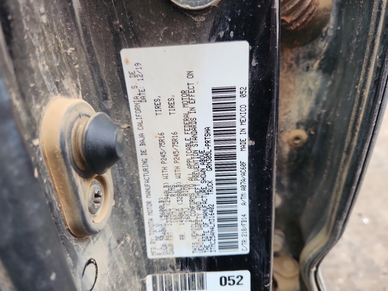 Toyota Tacoma Double Cab Image 8