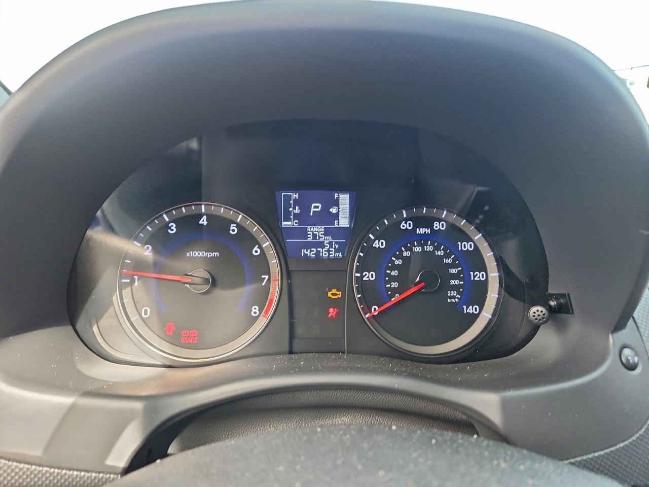 Hyundai ACCENT Se Image 10