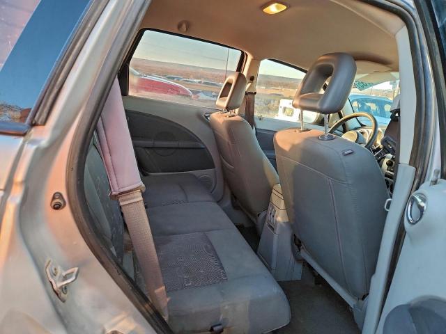 Chrysler PT Cruiser Image 12