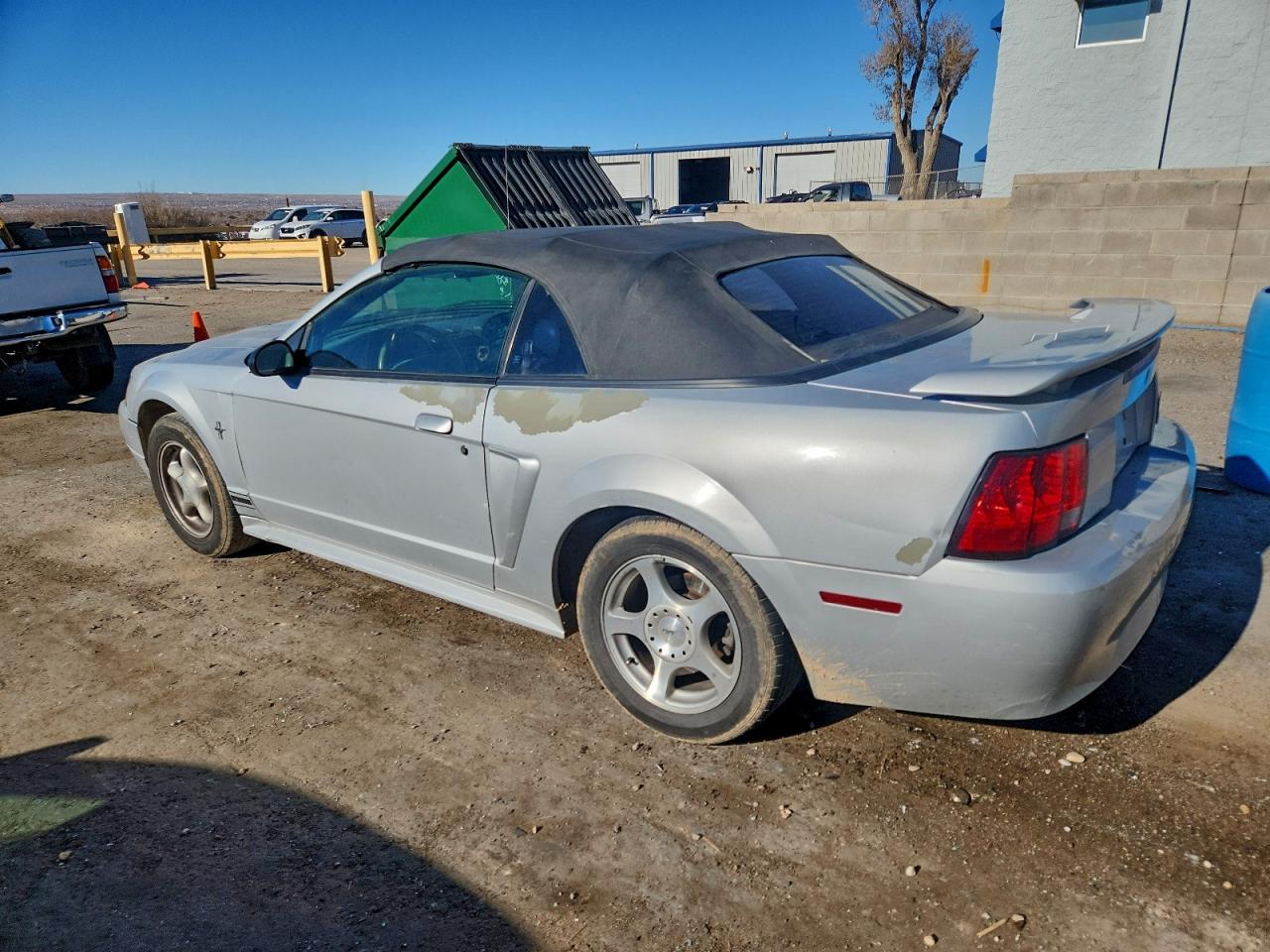 Ford Mustang Image 6
