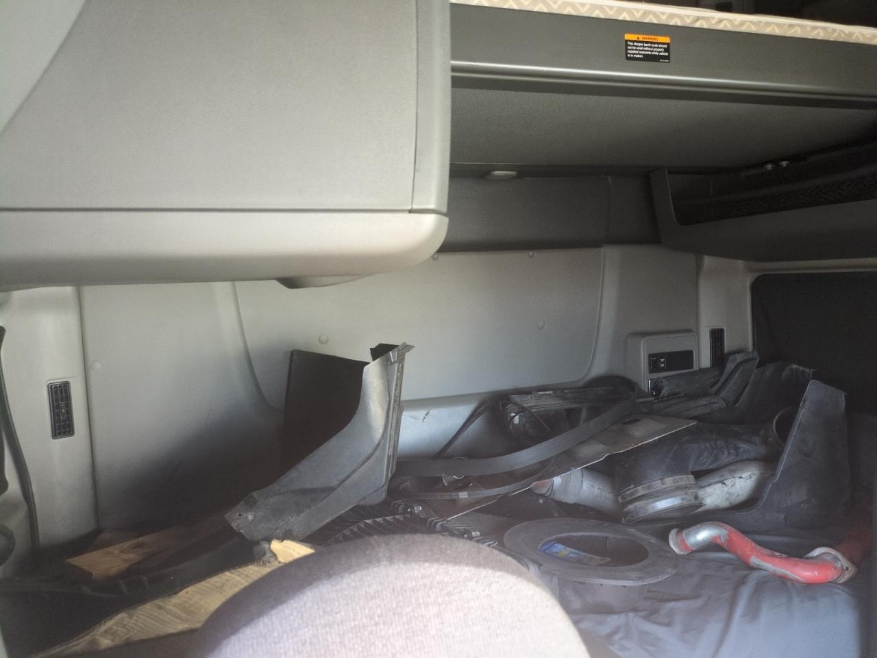 International Lt625 Image 6