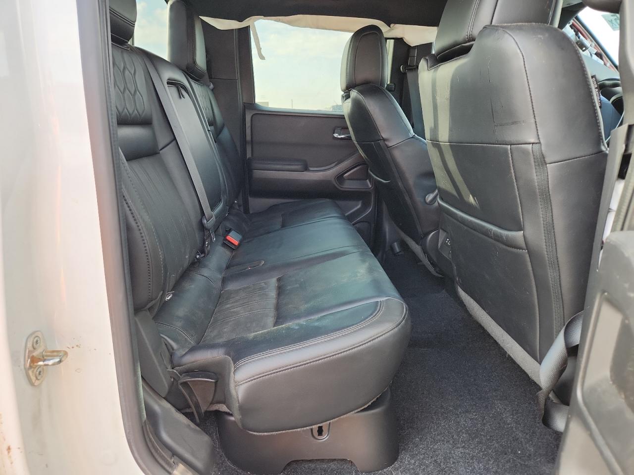 Nissan Frontier S Image 13