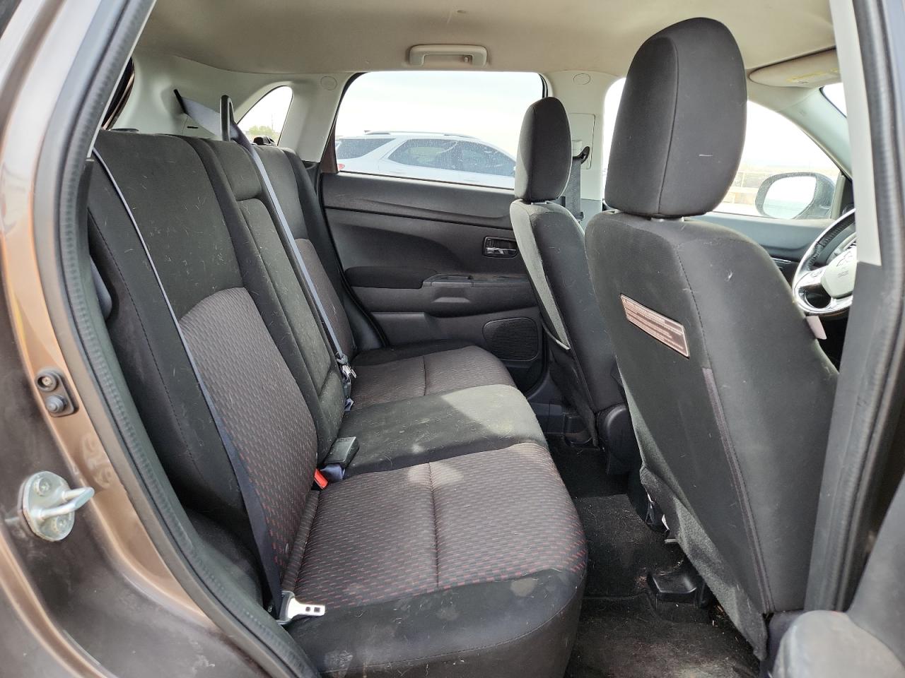 Mitsubishi Outlander Es Image 11