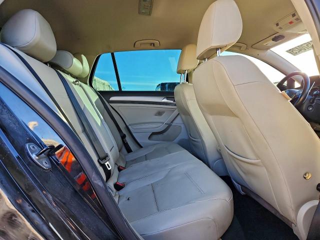 Volkswagen Golf Tdi Image 10