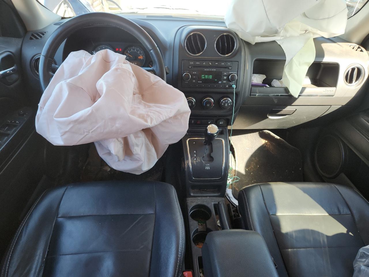 Jeep Patriot Latitude Image 6