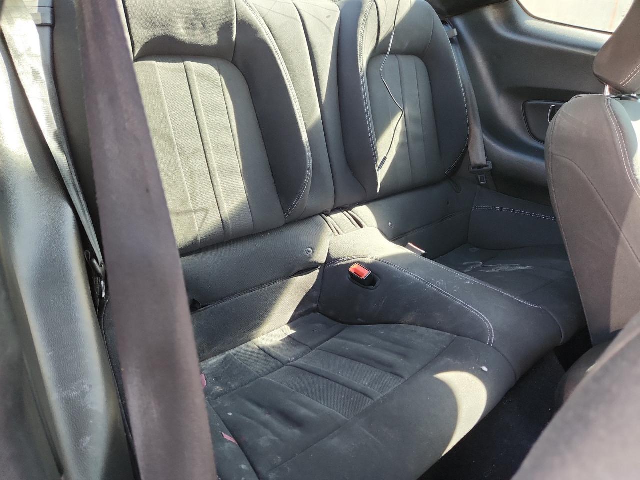 Ford Mustang Image 7