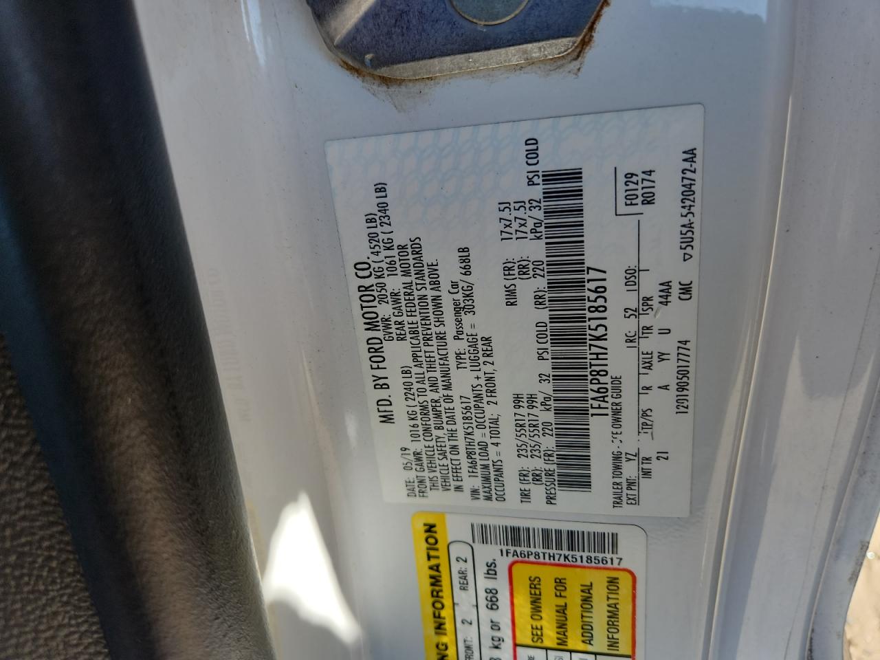 Ford Mustang Image 12