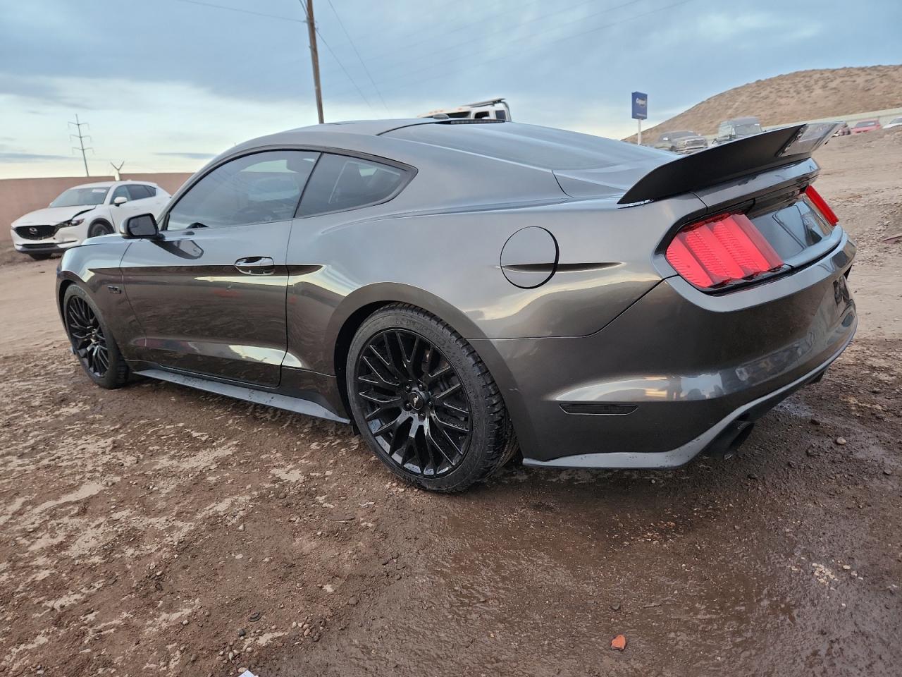 Ford Mustang Gt Image 2