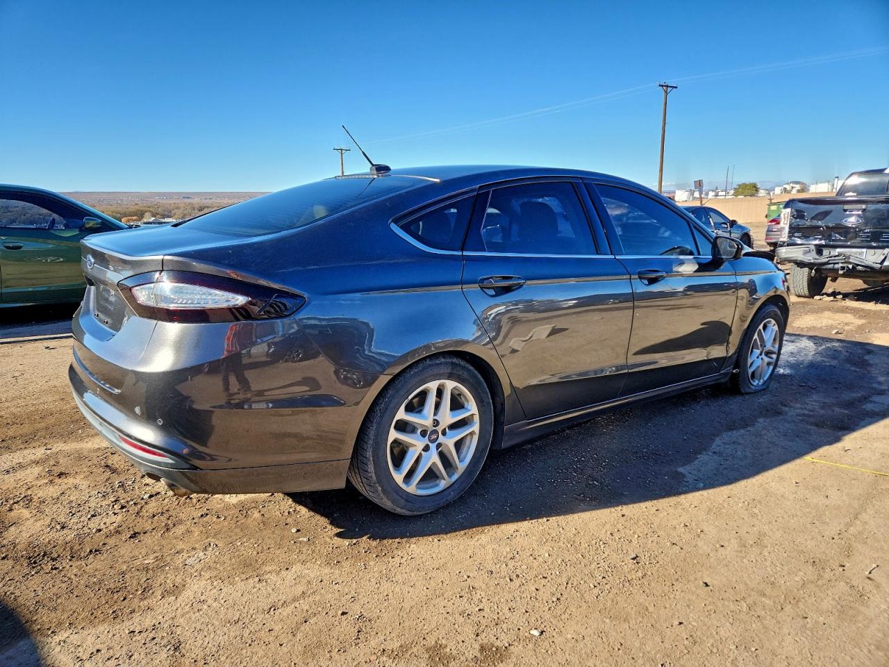 Ford Fusion Se Image 4