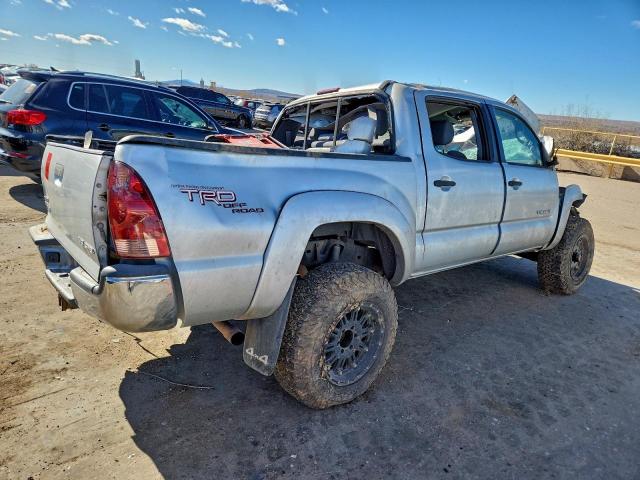 Toyota Tacoma Double Cab Image 2