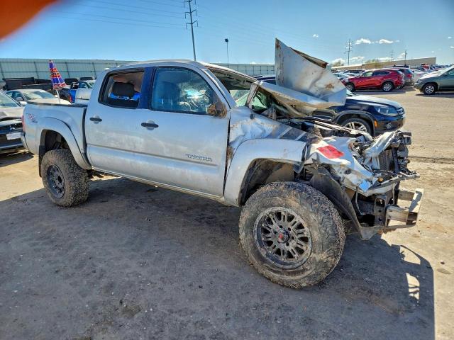 Toyota Tacoma Double Cab Image 3