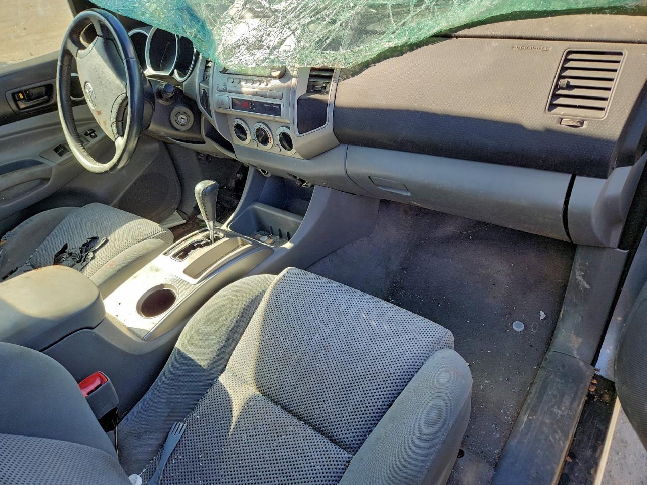 Toyota Tacoma Double Cab Image 10