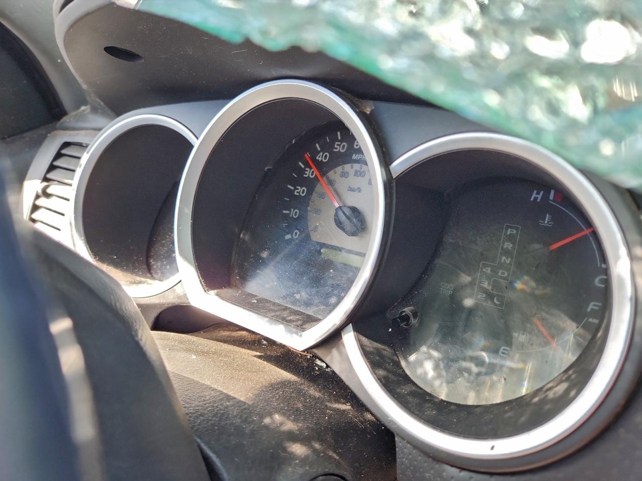 Toyota Tacoma Double Cab Image 9