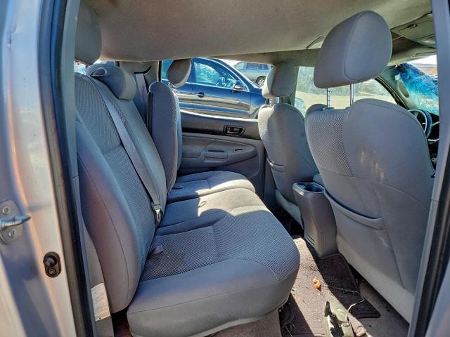 Toyota Tacoma Double Cab Image 6