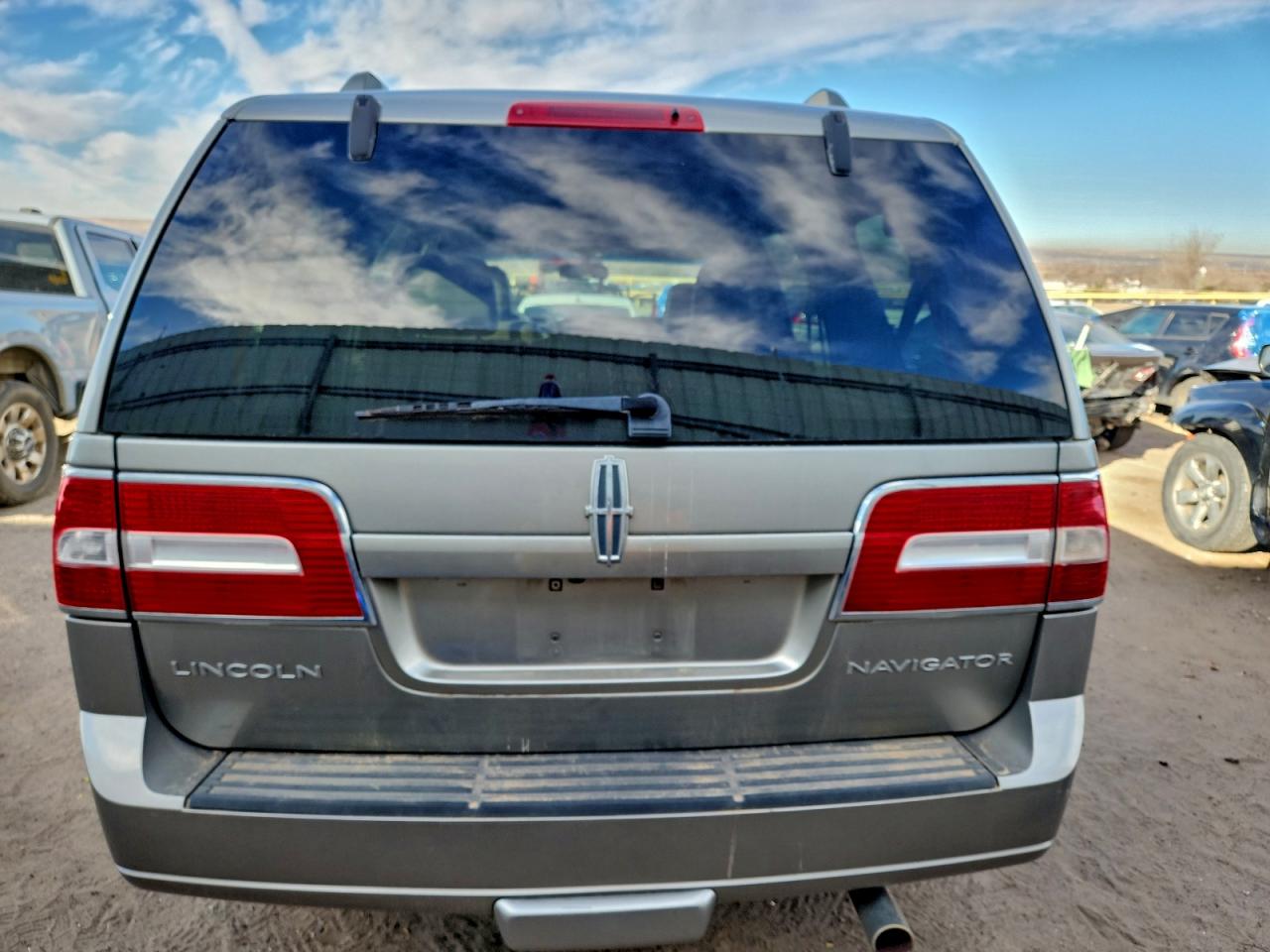 Lincoln Navigator Image 9