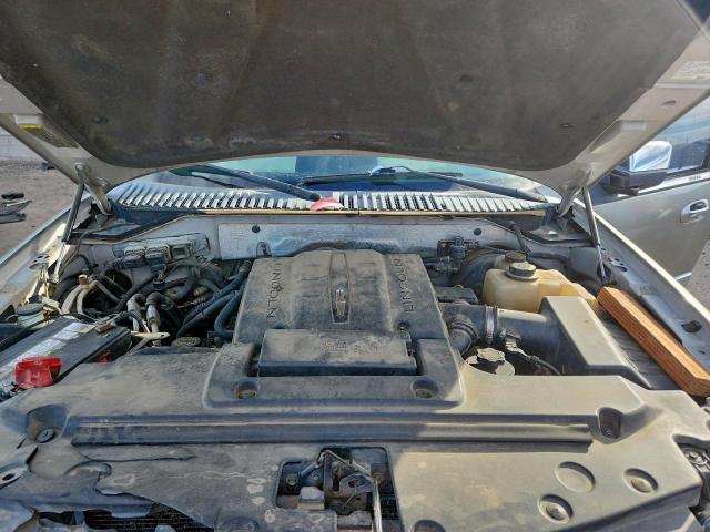 Lincoln Navigator Image 13