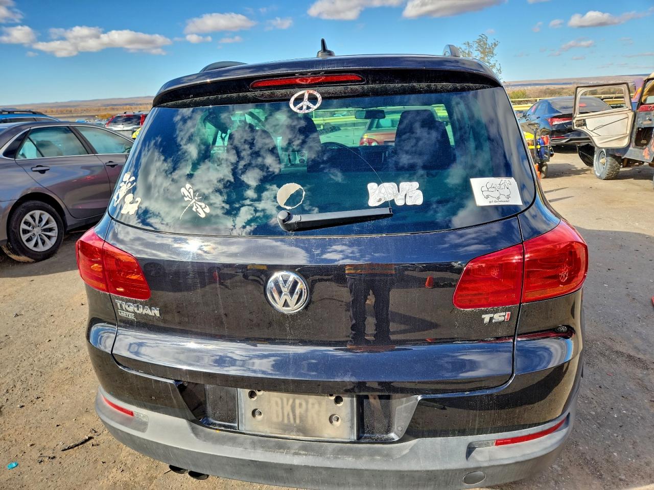 Volkswagen Tiguan S Image 13