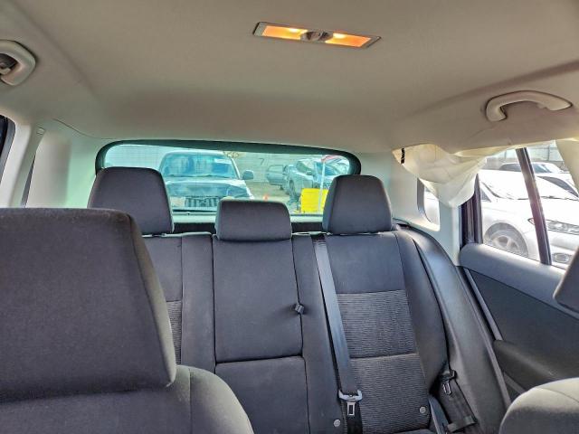 Volkswagen Tiguan S Image 11