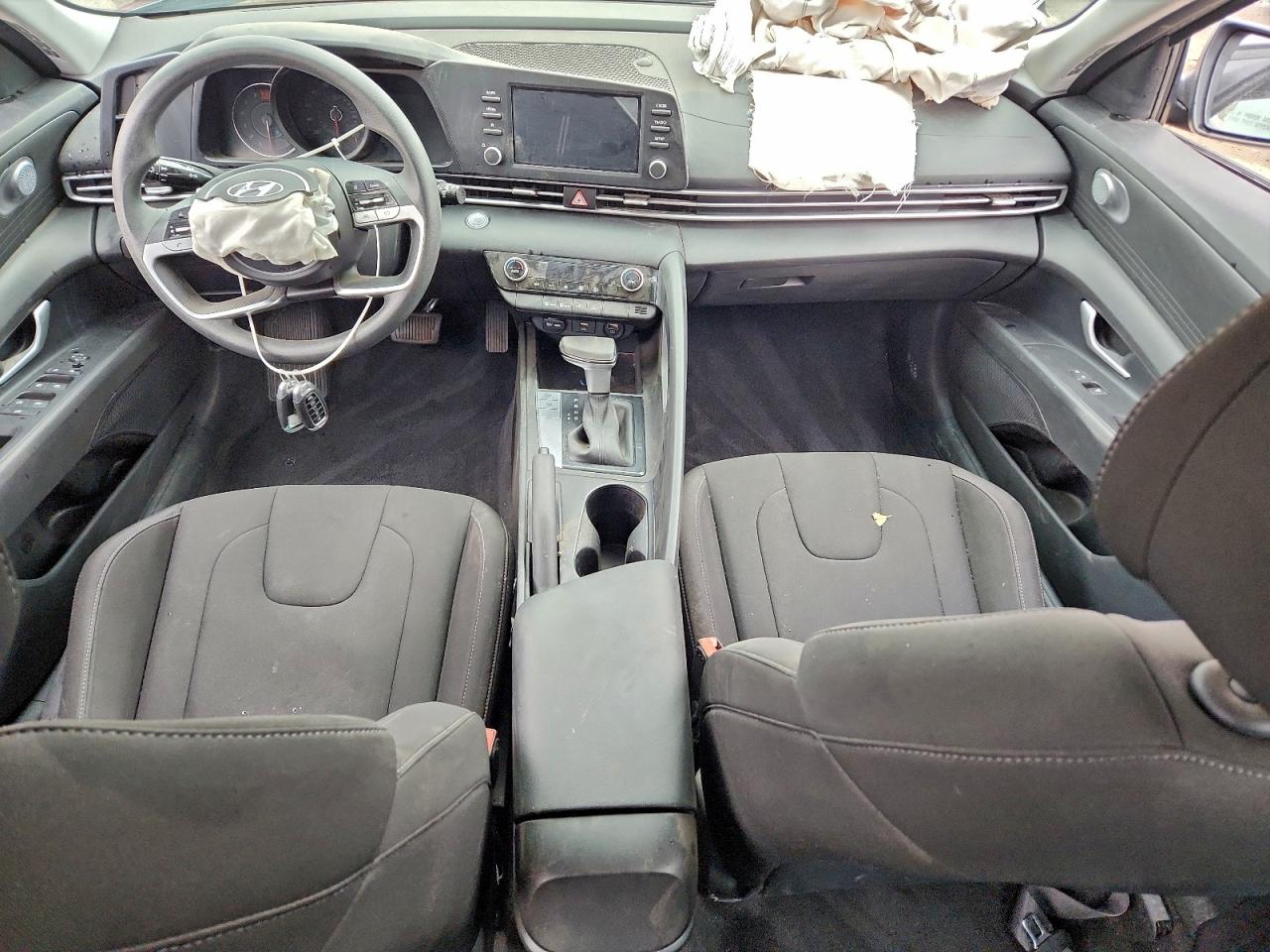 Hyundai ELANTRA Sel Image 4