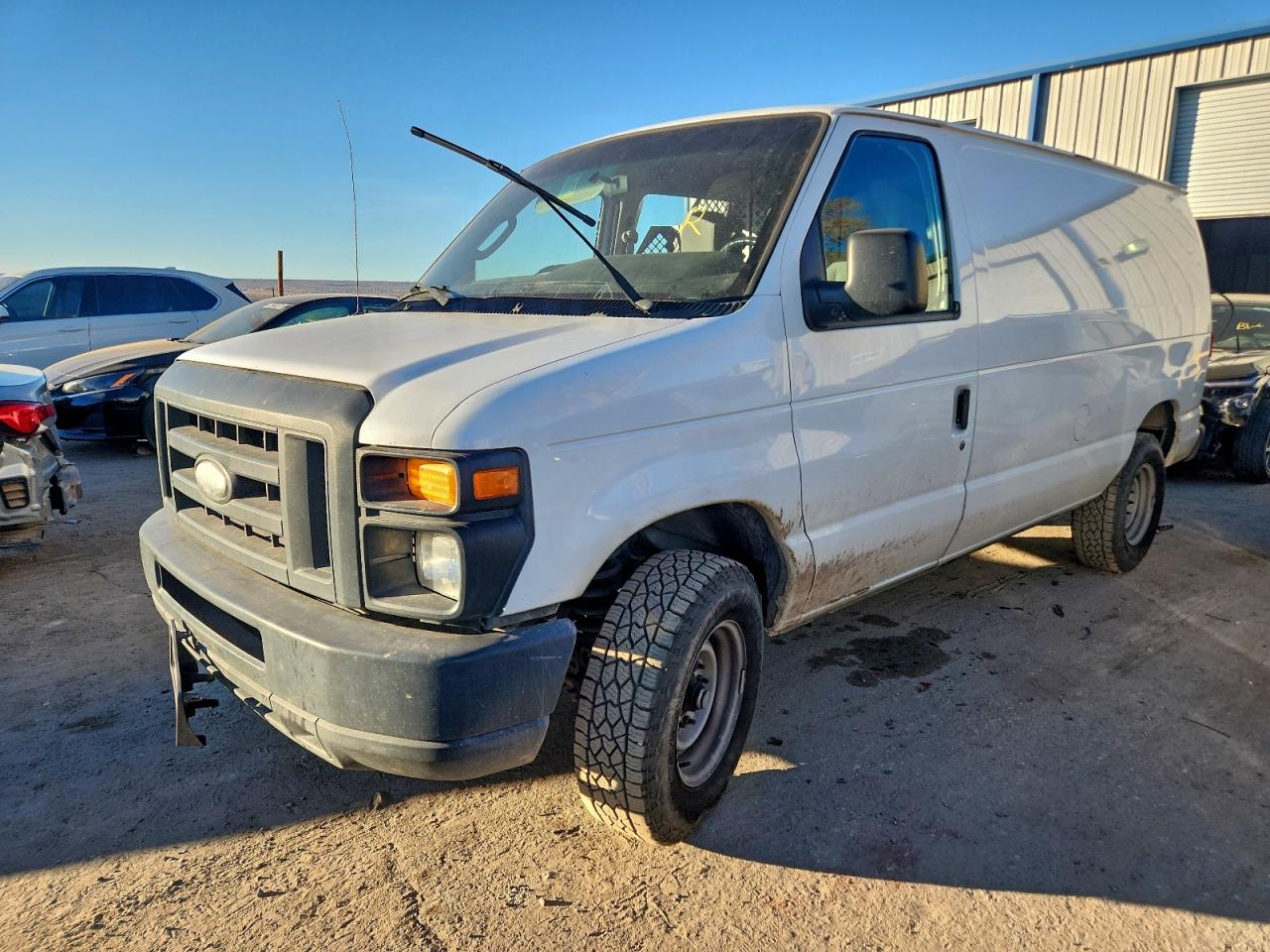 Ford E-250 E250 Van Image 1