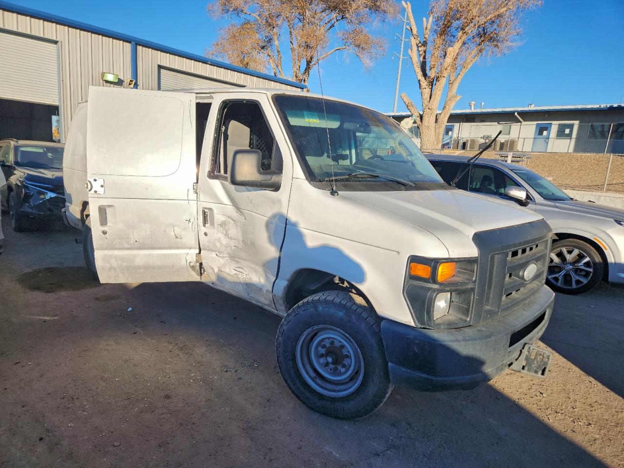 Ford E-250 E250 Van Image 7