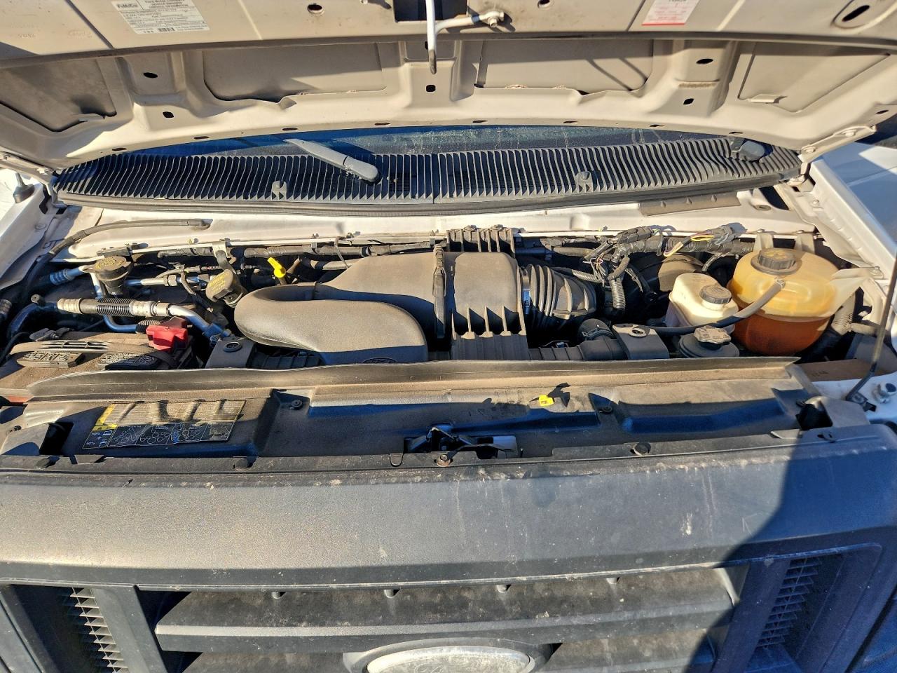 Ford E-250 E250 Van Image 9