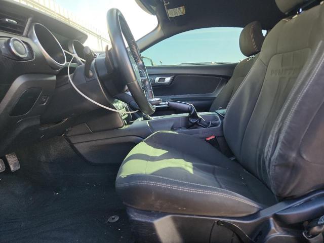 Ford Mustang Image 8