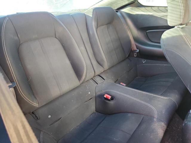 Ford Mustang Image 9