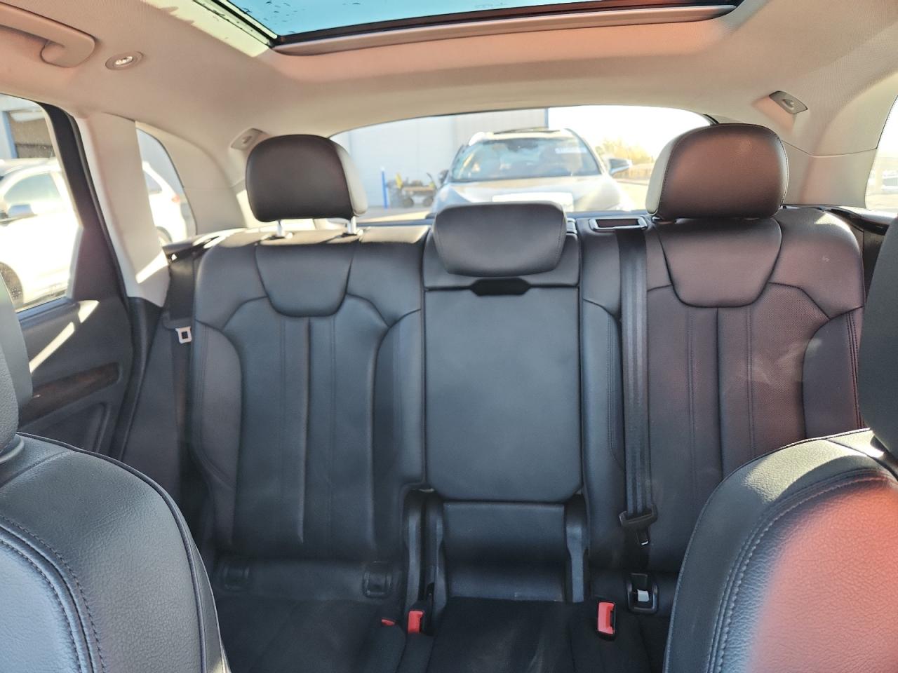 Audi Q5 Premium Plus Image 10