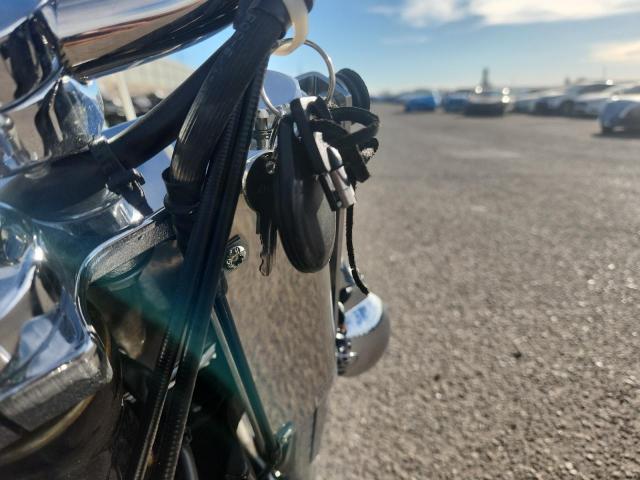 Harley-Davidson Fl Image 8