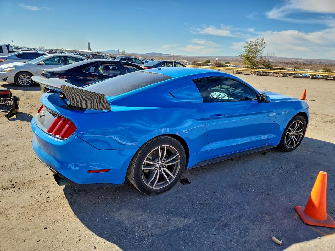 Ford Mustang Image 6