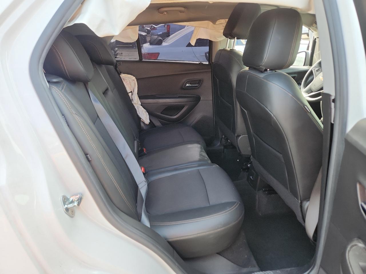 Chevrolet Trax 1lt Image 12