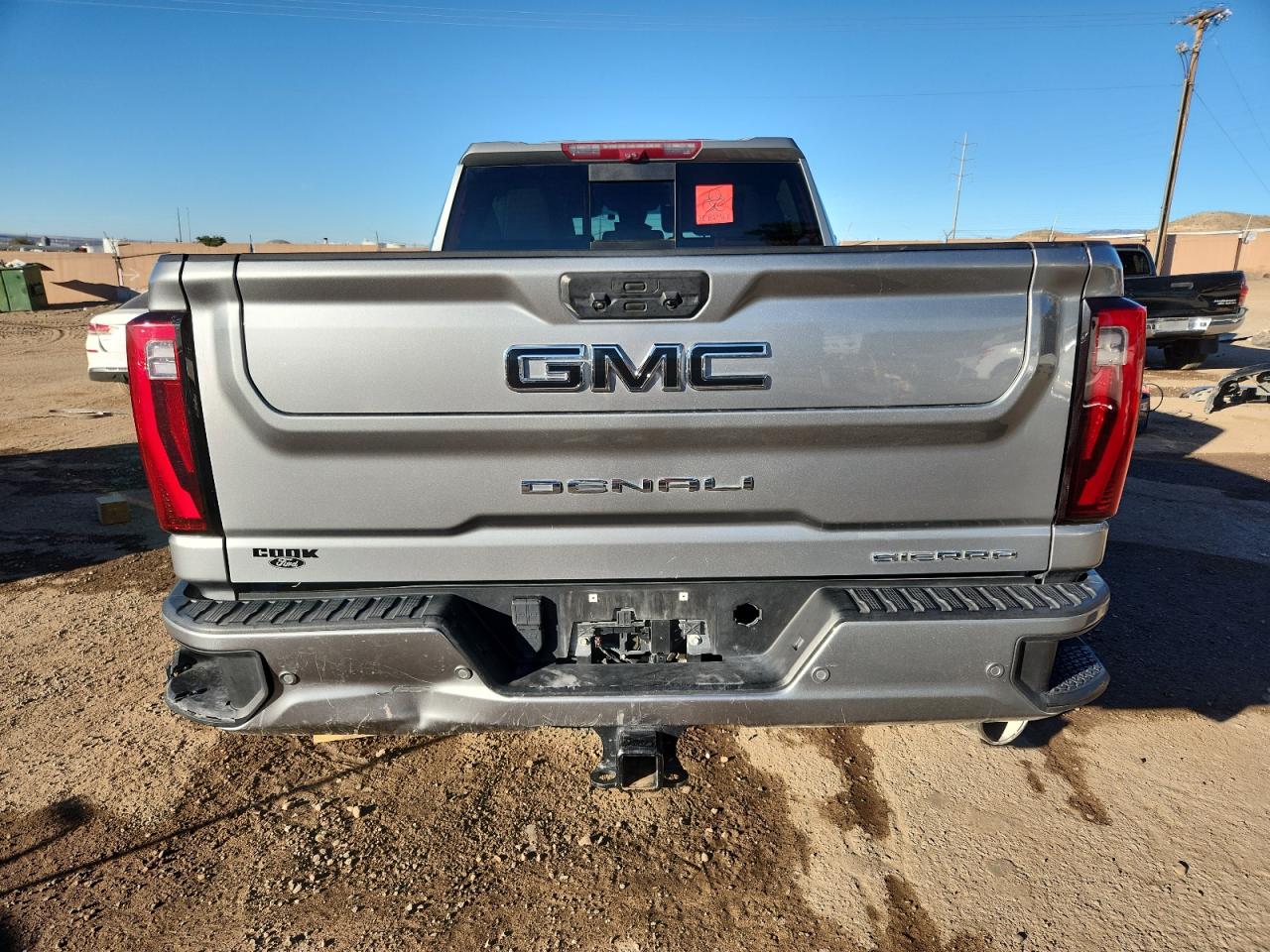 GMC Sierra K2500 Denali Image 2