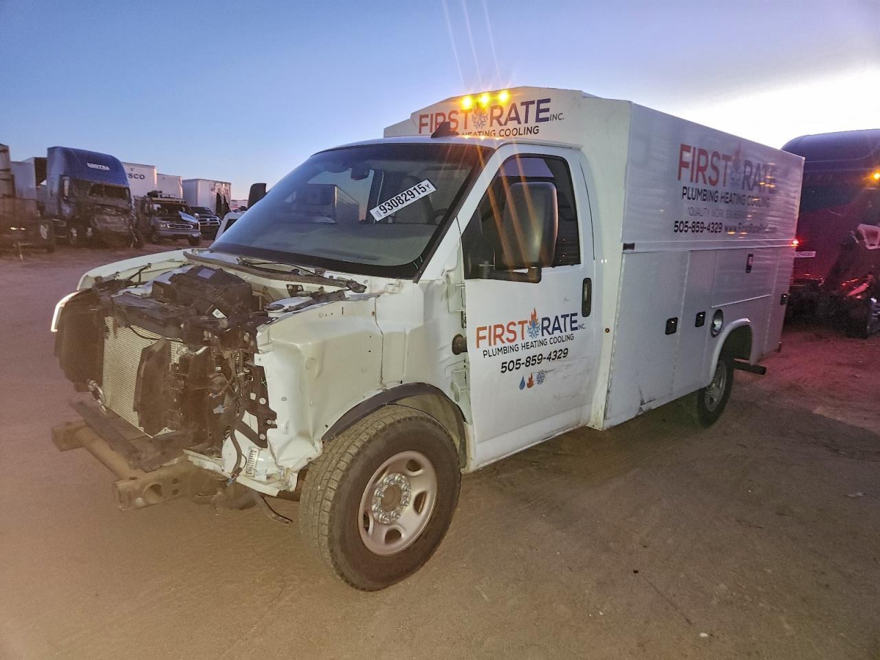 Chevrolet Express Image 1