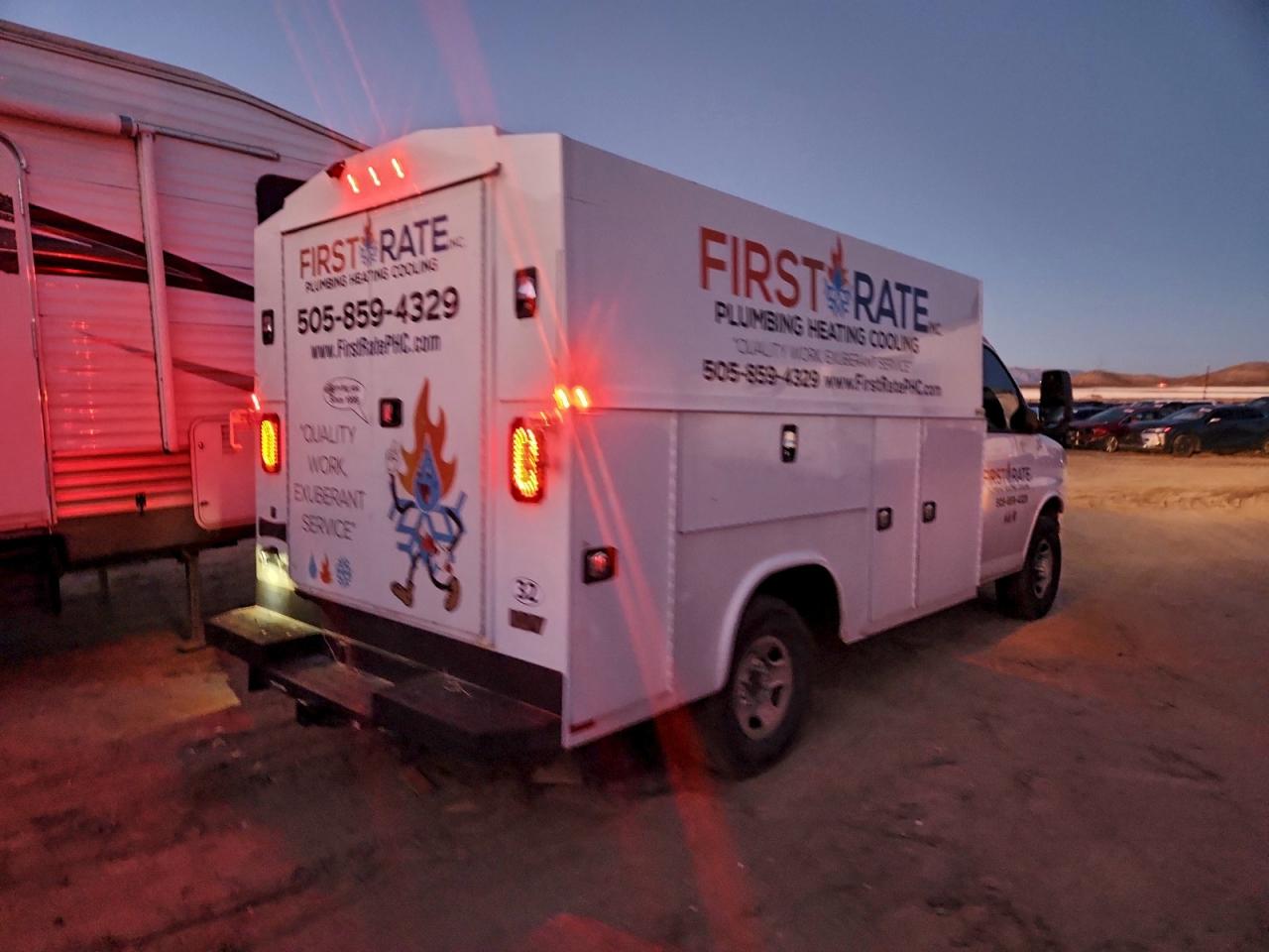 Chevrolet Express Image 7