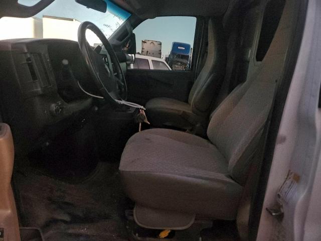 Chevrolet Express Image 2