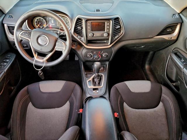 Jeep Grand Cherokee Sport Image 9