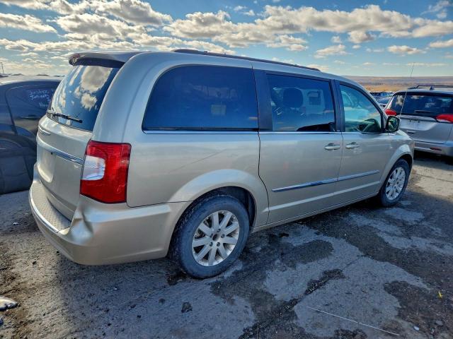 Chrysler Minivan Touring Image 3