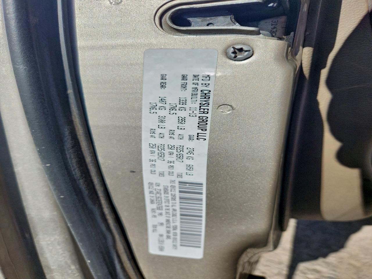 Chrysler Minivan Touring Image 12