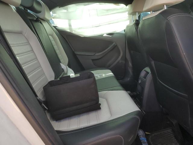 Volkswagen Jetta Sport Image 12