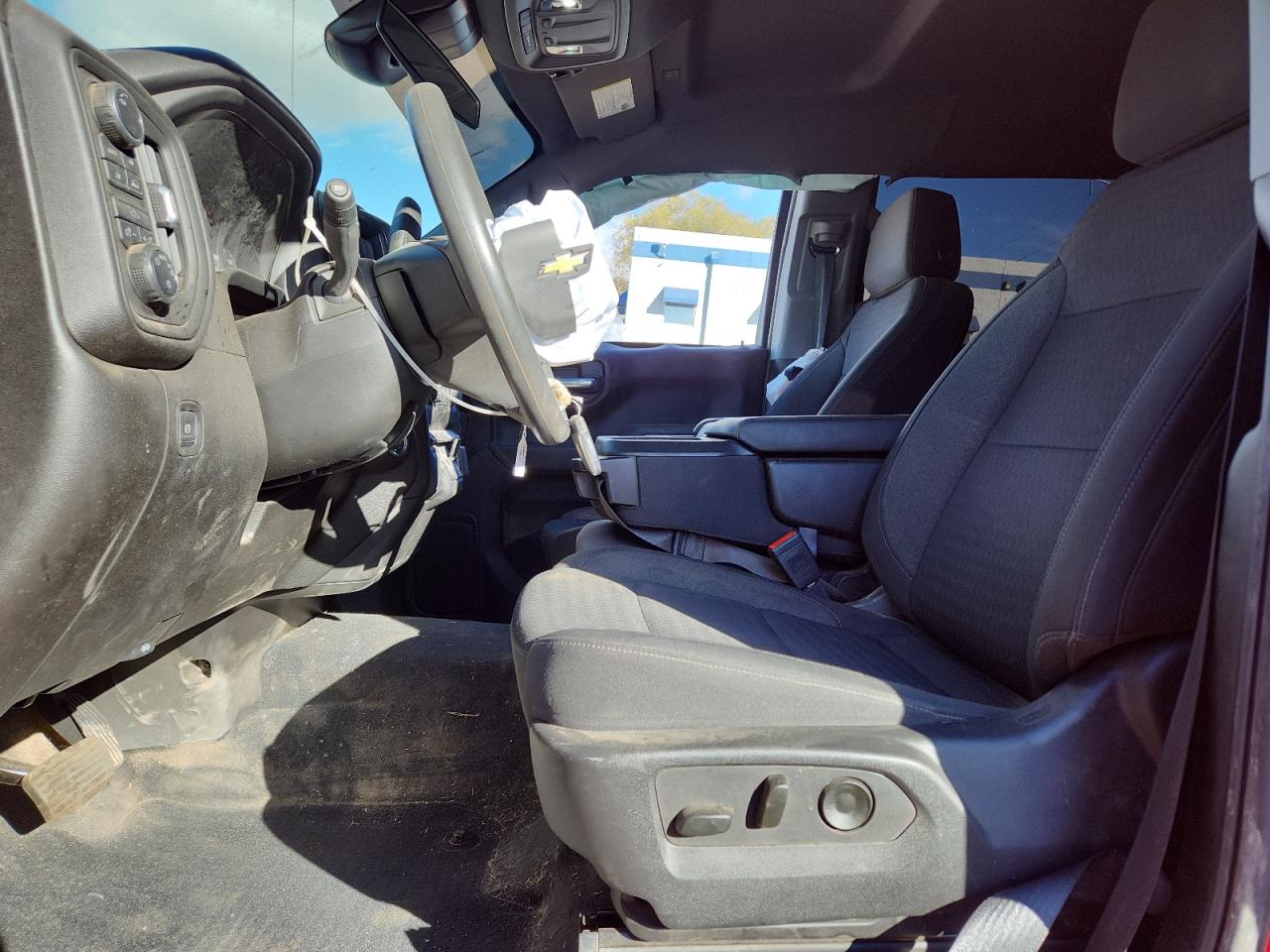 Chevrolet Silverado K1500 Custom Image 10