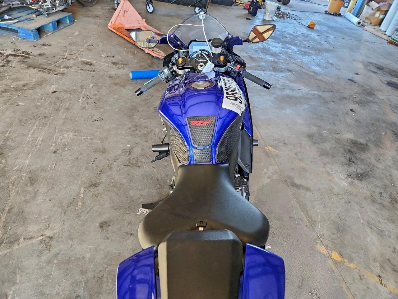 Yamaha Yzfr7 Image 8