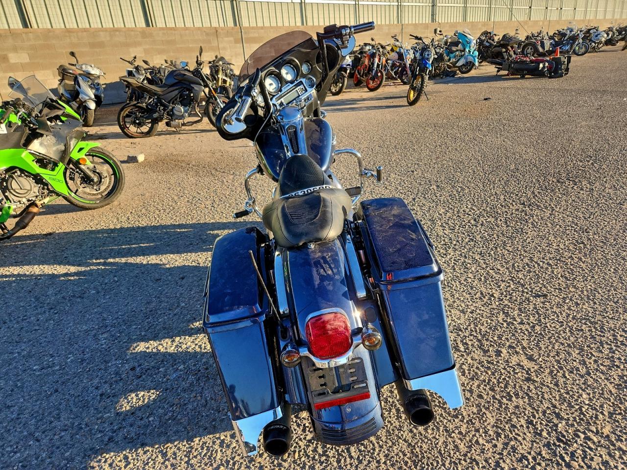 Harley-Davidson Fl Image 4