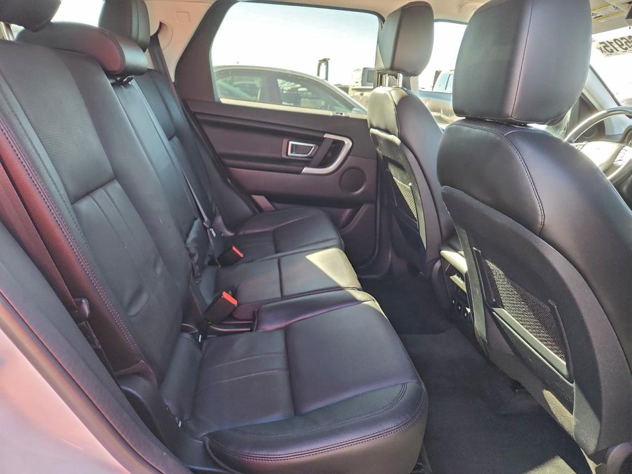 Land Rover Discovery Se Image 5