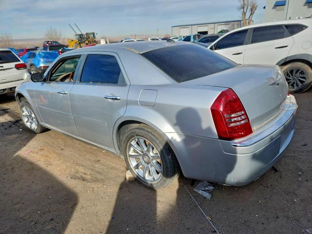 Chrysler 300 Image 9